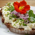 Mindful Eating: Wie bewusstes Essen beim Abnehmen helfen kann