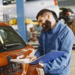 Kratzer auf Autolack ohne Schleifen entfernen: 4 einfache Profi‑Tipps