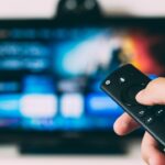 Smart‑TV per Sprachbefehl steuern: So richtest du die Sprachsteuerung in 5 Schritten ein