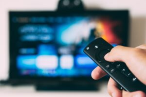 Smart‑TV per Sprachbefehl steuern: So richtest du die&hellip;