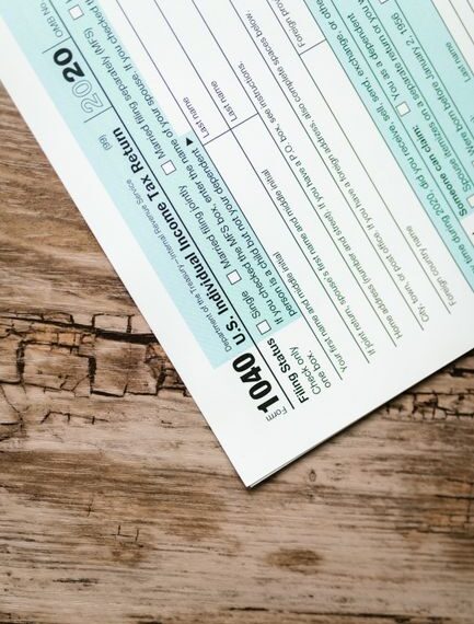 Steuern sparen mit der Sharing Economy: So deklarierst du Nebenverdienste aus Vermietung und Fahrdiensten fehlerfrei